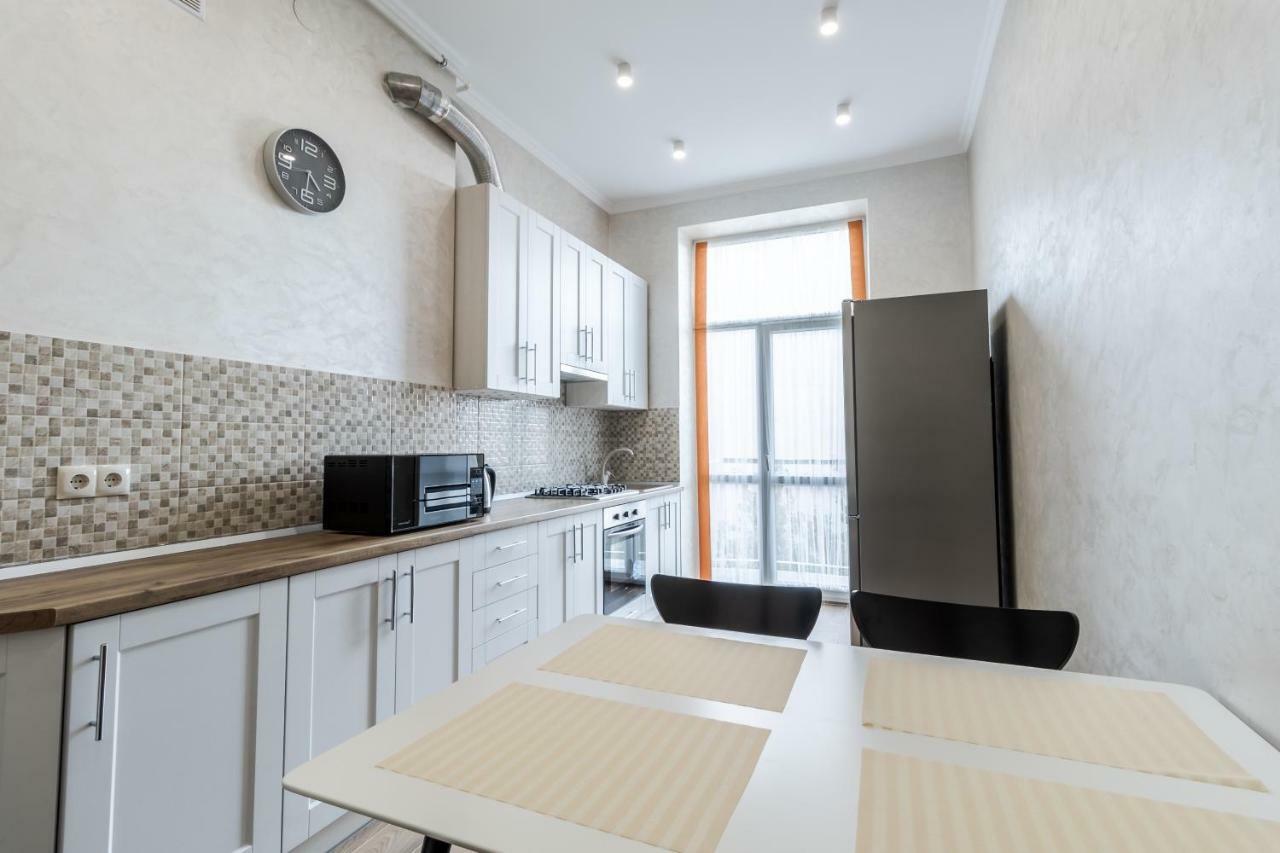 Inshiapartments On Liberty Avenue 2 Lviv Exterior photo